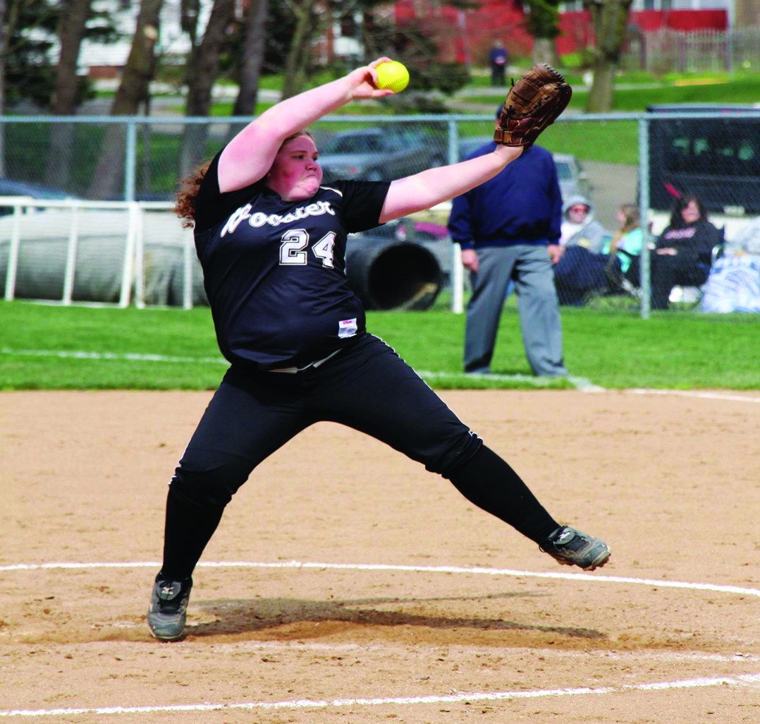 Softball falls to .500 on season after rough weekend